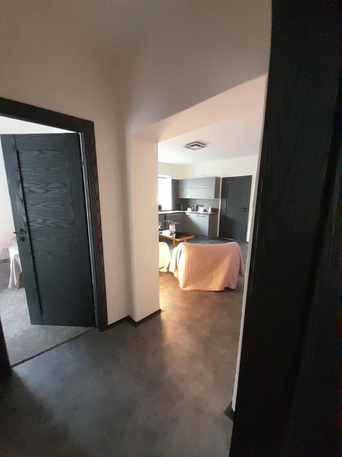 Apartman Devade Se Dvema Loznicemi A Wifi Pripojenim Trutnov Exterior photo